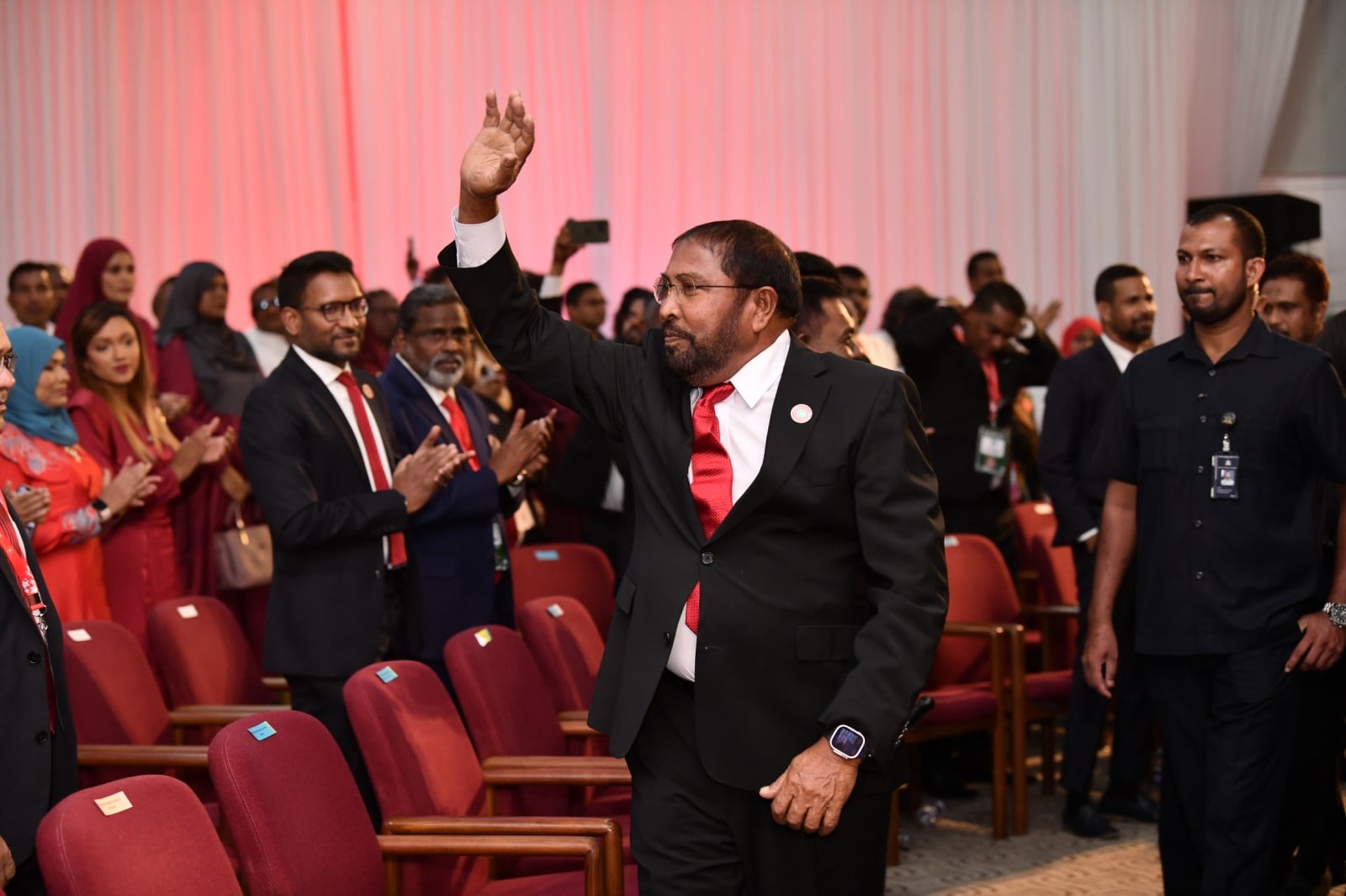 ޤާސިމަކީ ރައްޔިތުންގެ މުދަލުން ނާޖާއިޒް މަންފާއެއް ހޯއްދަވާނެ ބޭފުޅެއްނޫން: އަލީ ޞާލިޙް