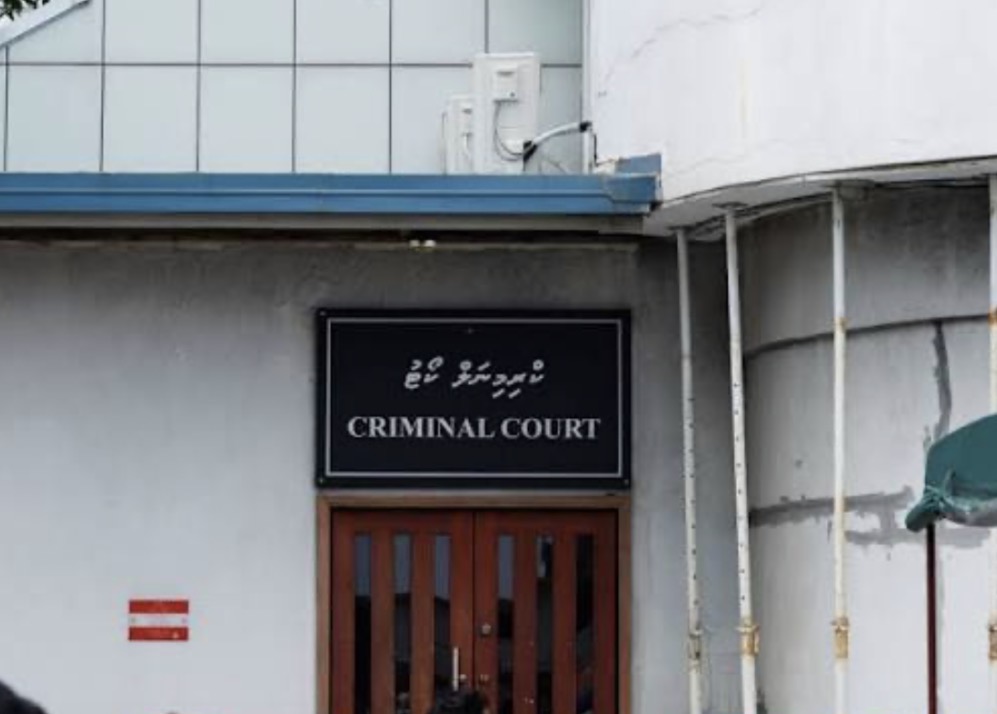 ދަރިފުޅަށް އަނިޔާކޮށް މާރާމާރީ ހިންގި މީހަކު 15 ދުވަހަށް ބަންދު