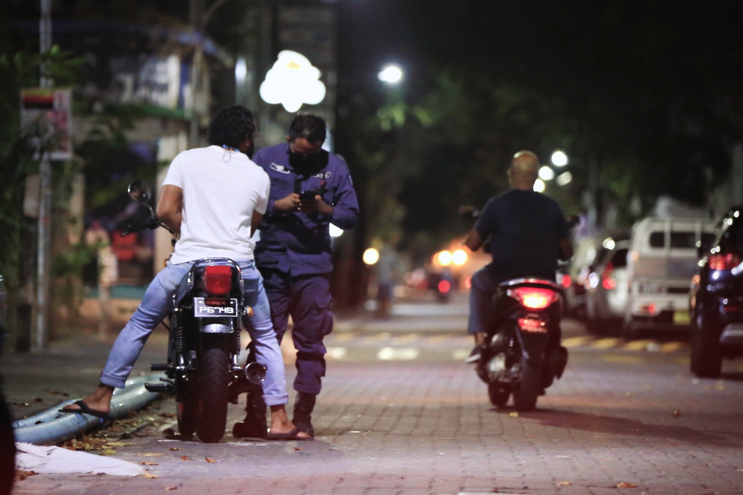 ކުރިން ދޫކޮށްފައިވާ ފާސްތައް ބޭނުން ކުރާތީ ފުލުހުންގެ ކަންބޮޑުވުން