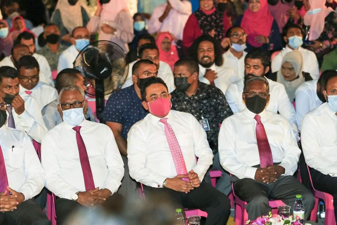 ޕީޕީއެމުން ބުނަނީ ވަޒީފާދޭނީ ހަމައެކަނި ޕާޓީކުދިންނަށް ކަމަށް ރައީސް ޔާމިން ވިދާޅުނުވާކަމަށް