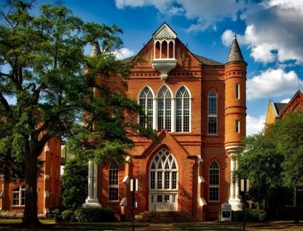 ހާވަޑް ޔުނިވާސިޓީއަށް ބިދޭސީ ދަރިވަރުން ވެއްދުން މަނާކޮށްފި