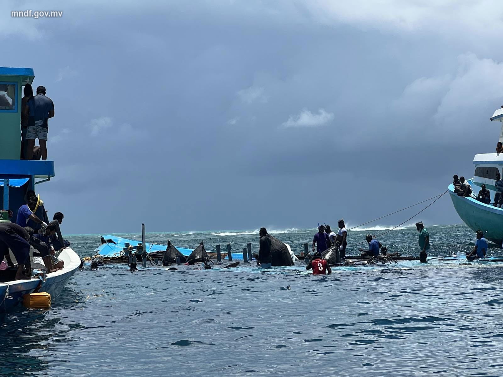 ފަރަށް އެރި "ލަންދޫ ބޯޓު" ފުންކޮށްފި