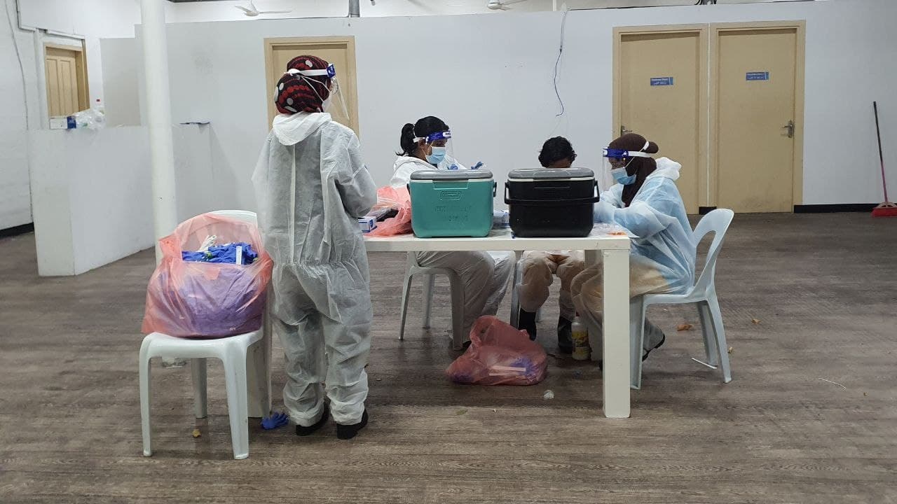 މައިމީހާއަށް ކޯވިޑް ޖެހިފައި ހުއްޓާ ވިހެއުމުން 3 ކުދިން ވެންޓިލޭޓަރުގައި