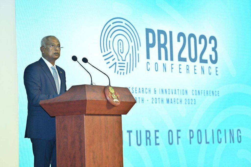 ފުލުހުން ބޭނުންކުރާ ޓޭޒާ ގަންއަކީ ކުށްވެރިންނަށް ހަމަލާދޭ ހަތިޔާރެެއް ކަމަކަށް ނުދެކެން: ރައީސް