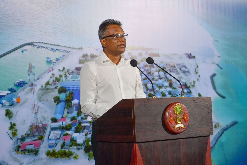 މިއީ ހަމައެކަނި ބިންގާ އަޅާ ސަރުކާރެއް ނޫން: އާޒިމް