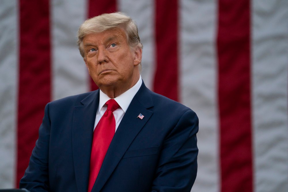 ވަގުތު އައިސް ޖެހުމުން ވެރިކަމުގަ ހުންނާނީ ކާކުކަން އެނގޭނެ - ޓްރަމްޕް