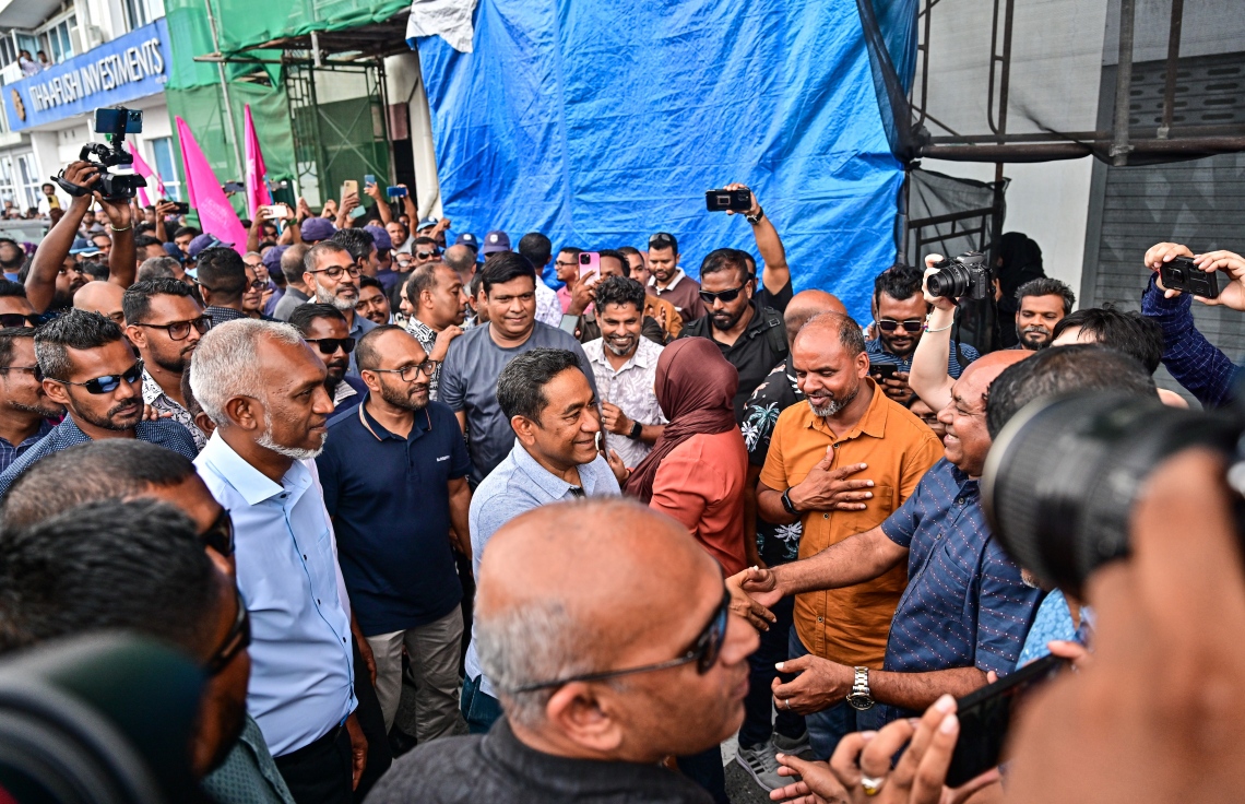 މުޢިއްޒުގެ ސަރުކާރުގައި ބޮޑުވީ ރިކަރަންޓް ޚަރަދު، މަޝްރޫއުތަކަށް ޚަރަދުކުރާ ފައިސާވީ މަދު: ޔާމިން