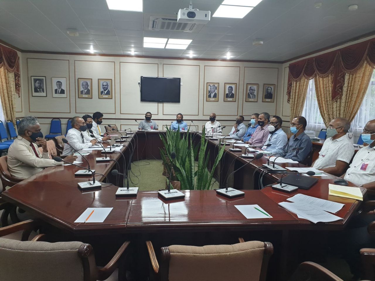 ރެސްޓޯރެންޓް/ކެފޭ ވިޔަފާރިތަކުގެ ހާލަތު ދެނެގަތުމަށް ސާވޭއެއް ފަށައިފި