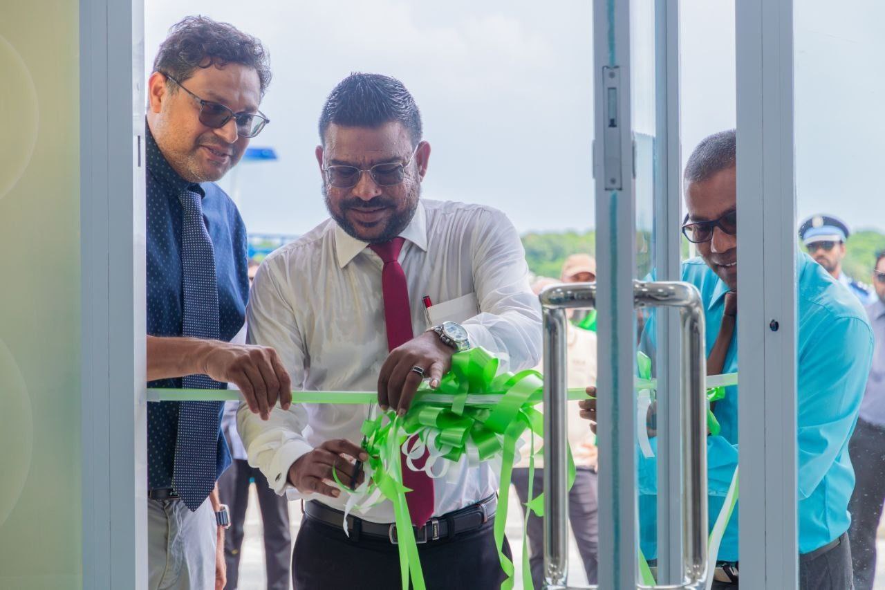 އެމްއައިބީގެ އޭދަފުށީ ސޭލްސް ސެންޓަރ ހުޅުވައިފި