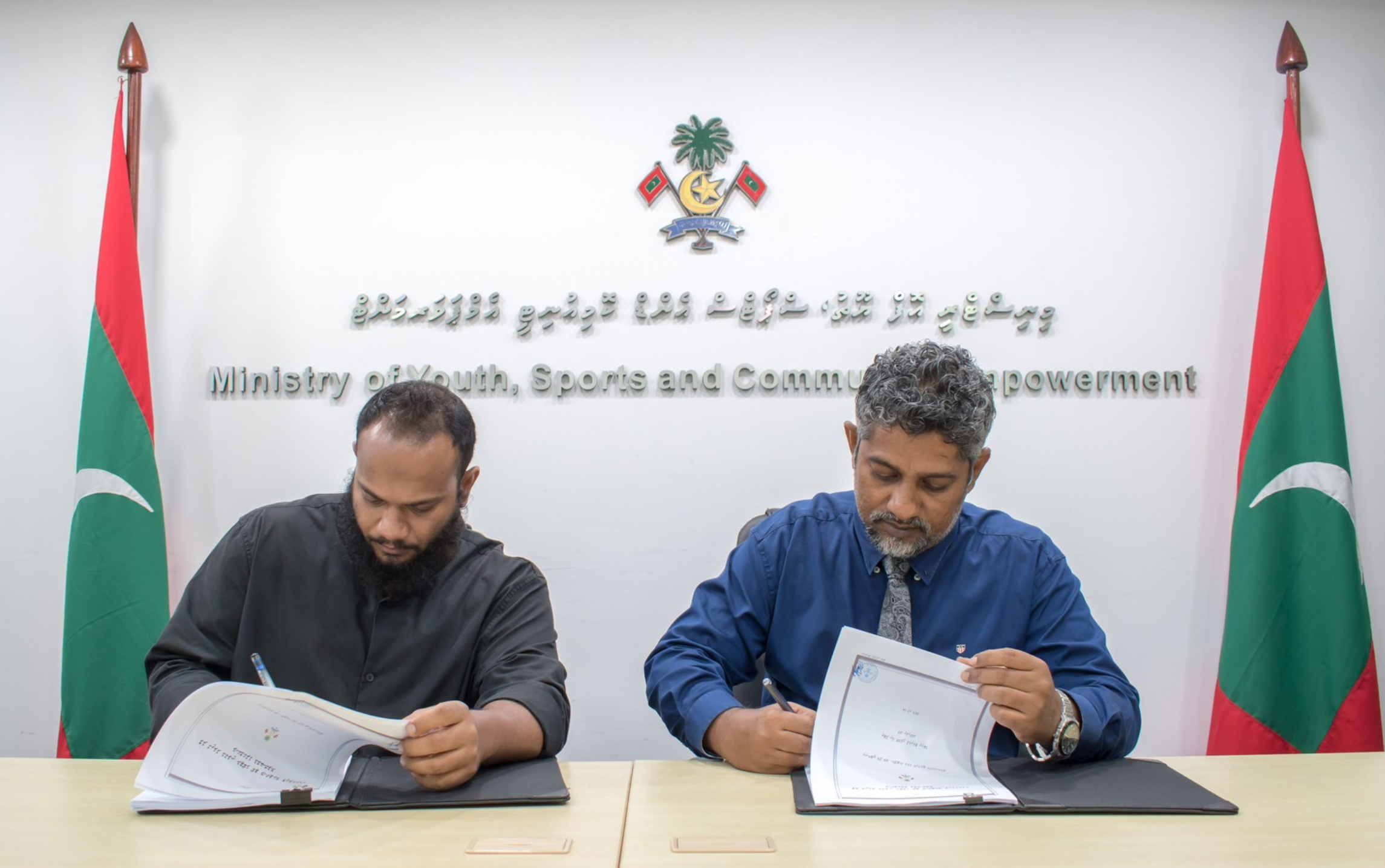 ކުޅިވަރު އެކުވެނި ބާސްކެޓް ކޯޓާއި, ކުޑަހުވަދޫ ވޮލީކޯޓް ތަރައްގީކުރަން ހަވާލުކޮށްފި