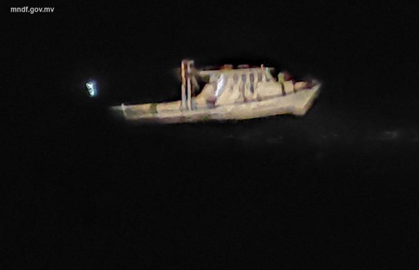 ރޭވަން ދޯނި ފަރަށް އަރައިގެން އެމްއެންޑީއެފުން އެހީތެރިކަން ފޯރުކޮށްދީފި