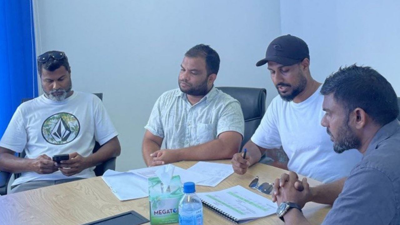 "ފެނަކައިގެ އަމިއްލަ އުޅަނދެއްނެތް؛ ޓްރާންސްޕޯޓަށް 100 މިލިއަން؛ މީ ޚިޔާނާތެއް"