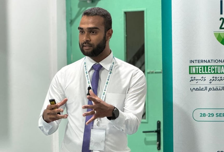 މީރާގެ ބޯޑަށް އައްޔަންކުރަން އިސްކަންދޭ ލިސްޓުގެ ކުރީގައި މެންބަރު ސައުދުﷲގެ ދަރިކަލުން