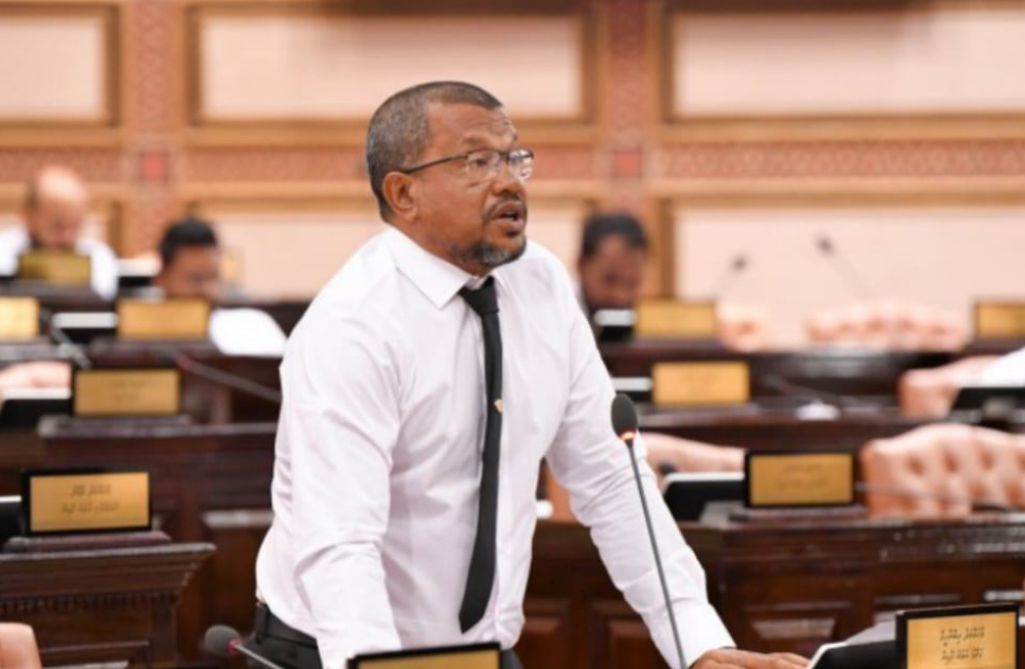 ބޭސް ލިބުން ދަތިވާތީ އާސަންދަ އާއި އެސްޓީއޯ މަޖިލީހަށް ހާޒިރުކޮށްދޭން އެދިއްޖެ