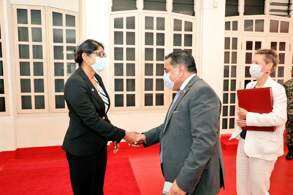 މިނިސްޓަރ މާރިޔާ، ލޯޑު ޠާރިޤް އަޙްމަދާ ބައްދަލުކުރައްވައިފި