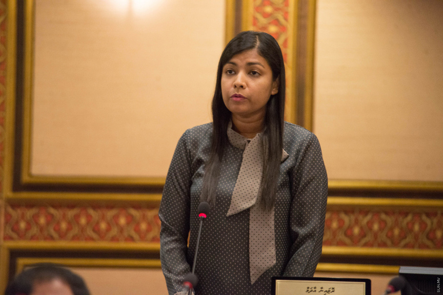 ރައީސް ސާލިހުއާއެކު ޤައުމު ތަރައްގީވެ، އަމާންކަމާއި އުފާވެރިކަން ލިބޭނެ: ރޮޒައިނާ