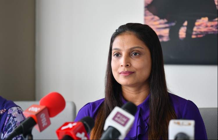 އެއްޖިންސުން ގުޅުން ހިންގި މައްސަލާގައި ހިމެނޭ ހުރިހާ ޓީޗަރުން ސަސްޕެންޑު ކޮށްފިން: އެޑިއުކޭޝަން