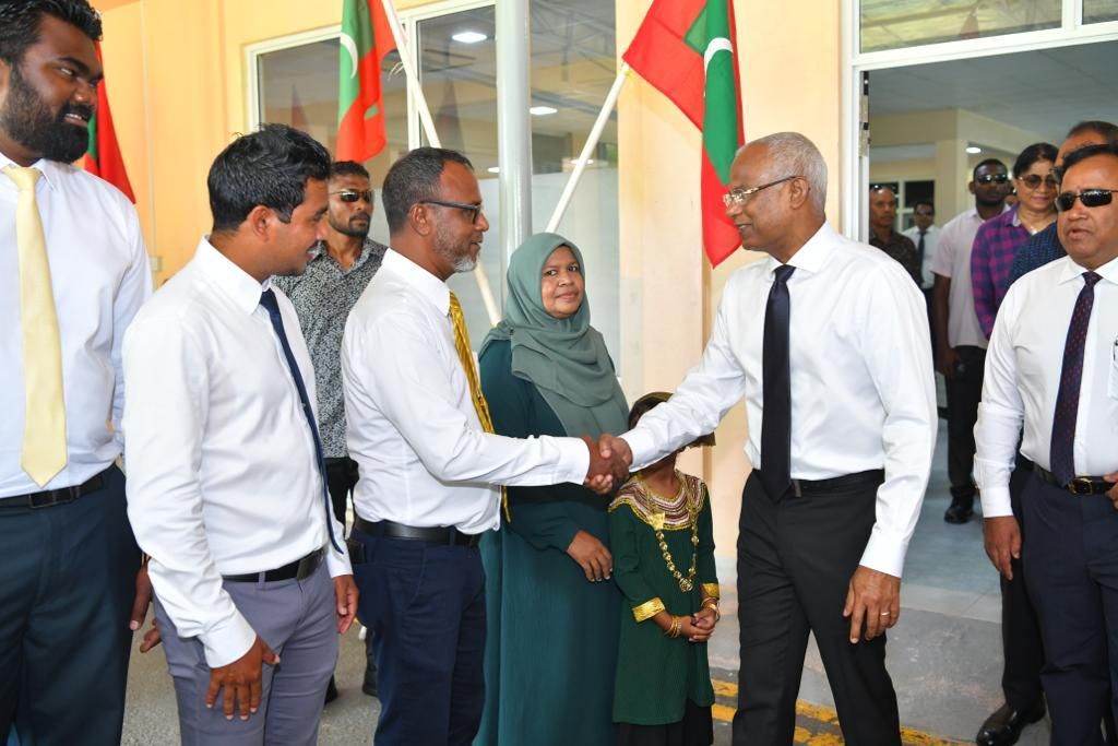 ރައީސް ދިއްދޫ އަށް ވަޑައިގަތީ އާރުޓީއެލް ފެރީގައި؛ ރައްޔިތުންގެ ފަރާތުން ހޫނު މަރުހަބާއެއް