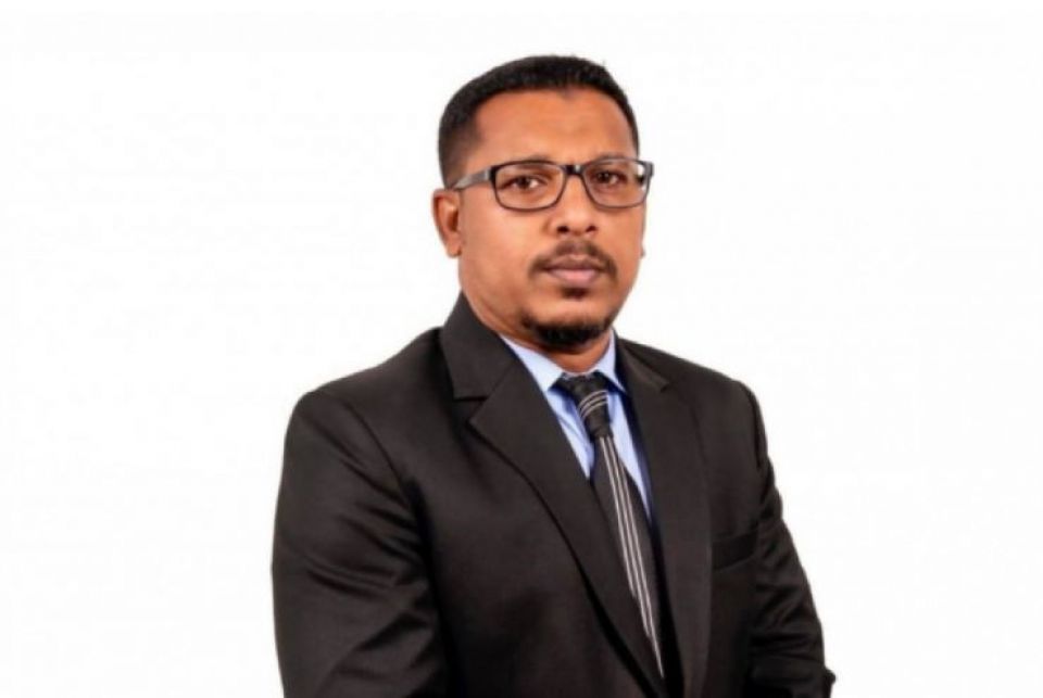 މެޖިސްޓްރޭޓް ރަފީއުއްދީނަށް ނަސޭހަތް ދިނުމަށް ނިންމައިފި