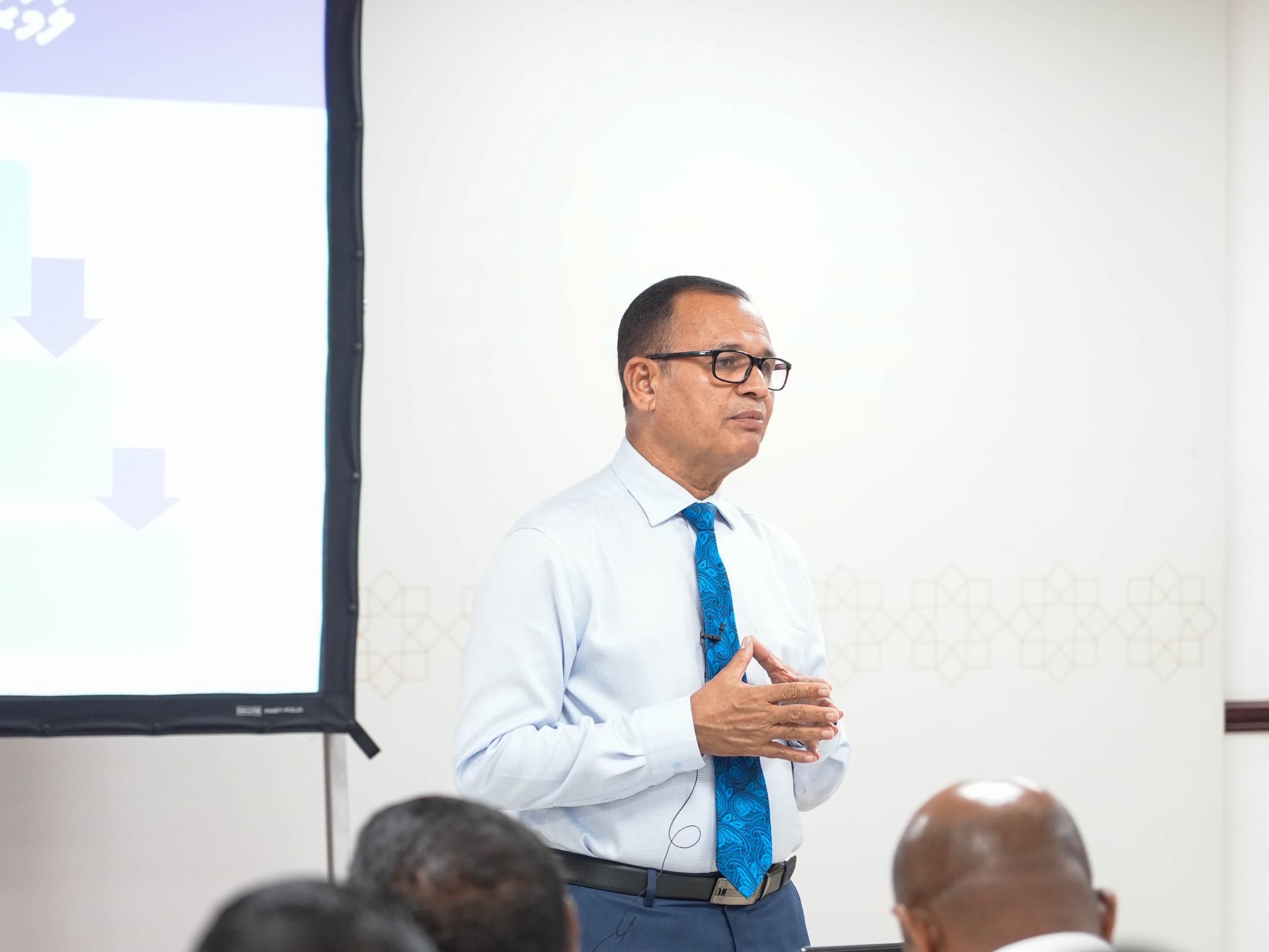 ހަރަދުތައް ކުޑަކުރަން ކައުންސިލްތަކަށް އަންގައިފި