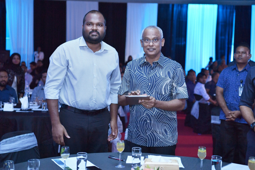 ރެޑް ނޯޓިސް ނެރެ ހައްޔަރުކުރުމަށް އަލީ ވަހީދު އެދިވަޑައިގެންފި