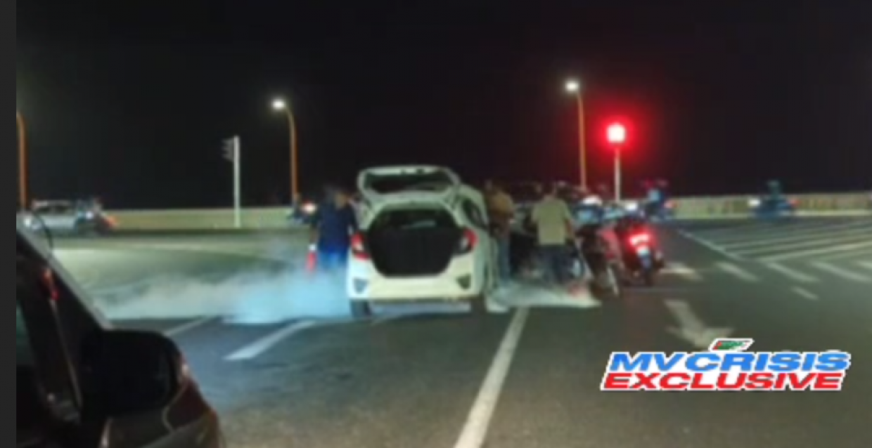 އެއާޕޯޓް ކައިރީގައި އޮތް ކާރެއްގައި ރޯވެއްޖެ