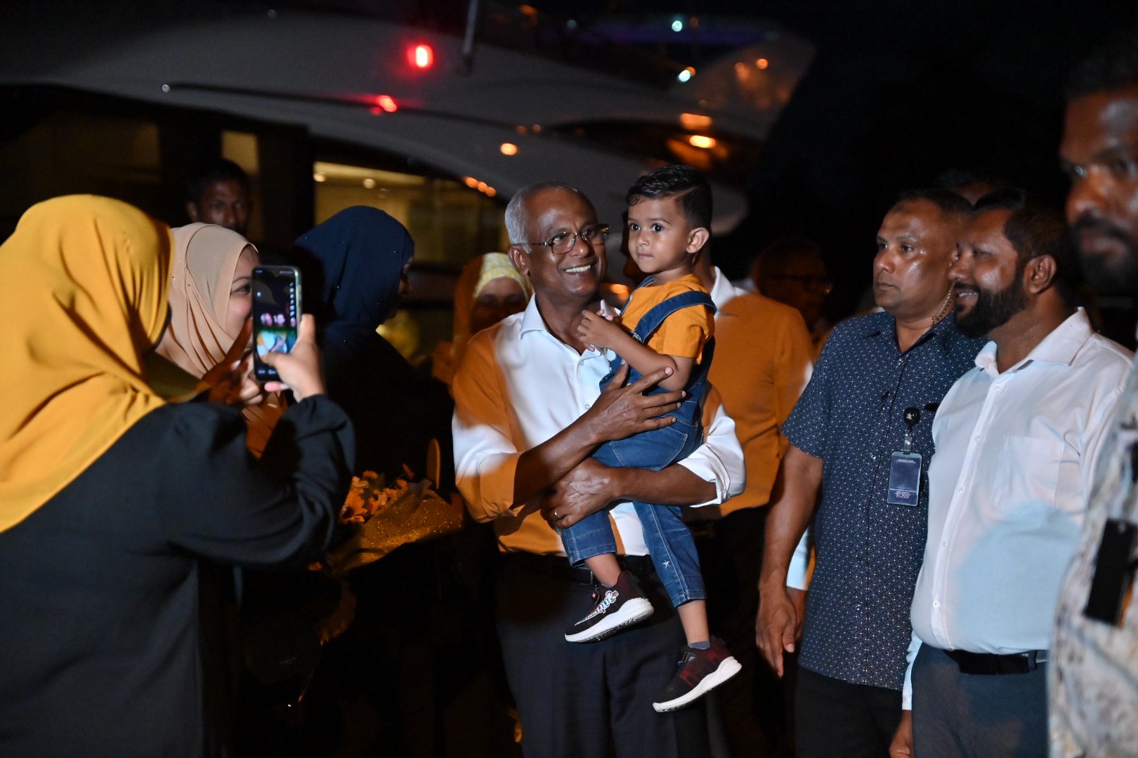 ލ. ފޮނަދޫ މަގުތައް ޒަމާނީ ފެންވަރަށް ހެދުމާއެކު، އެރަށަށް އިތުރު ހައުސިން ޔުނިޓް