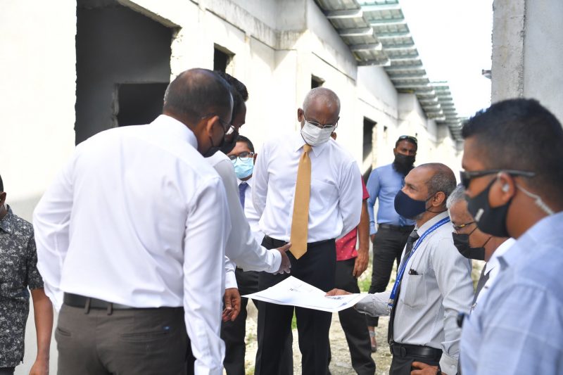 ތިމަރަފުށީ ހައުސިންގ ޔުނިޓްތަކުގެ މަސައްކަތް ކުރިޔަށްދާގޮތް ރައީސް ބައްލަވާލައްވައިފި