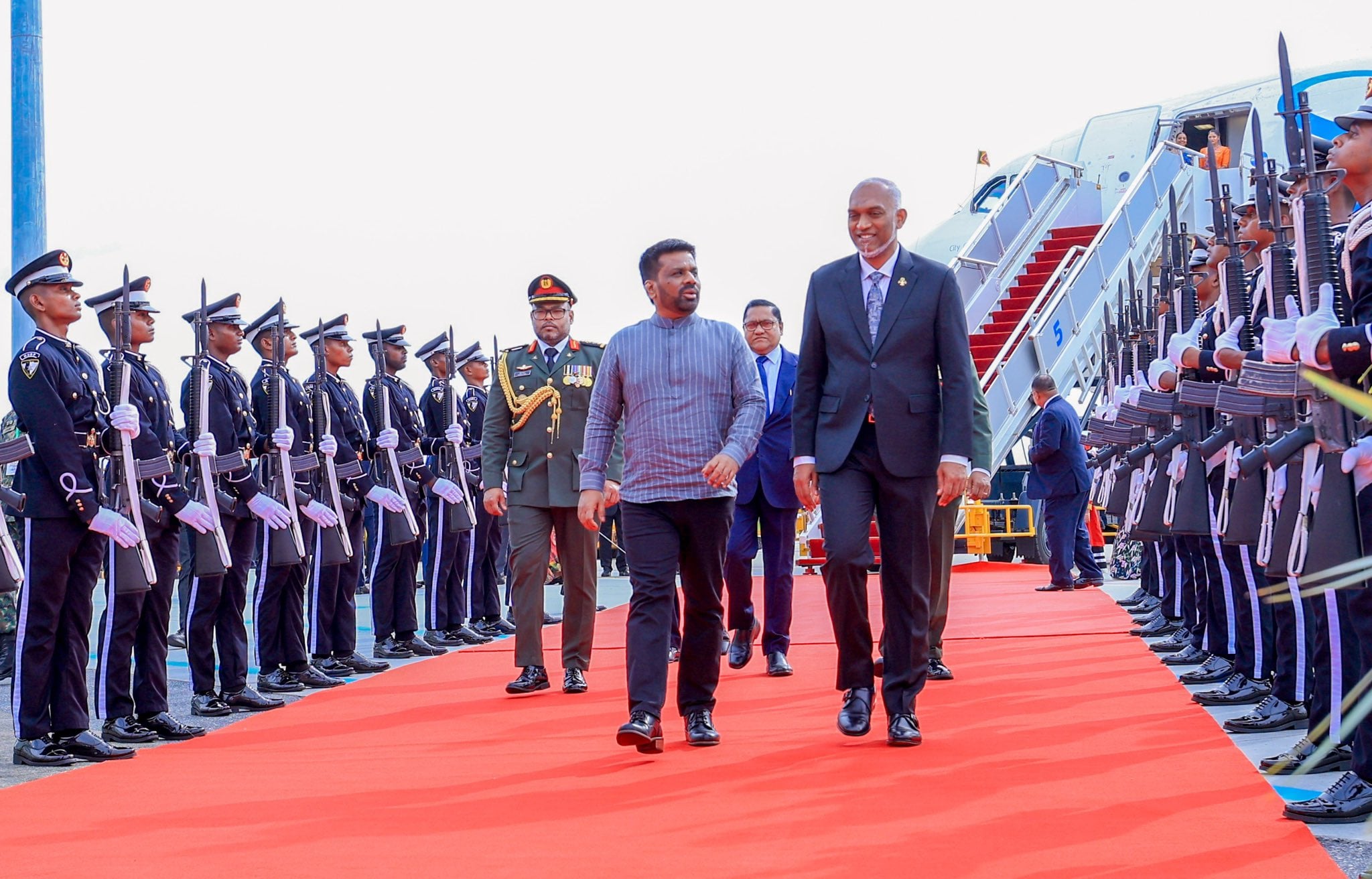 ދެޤައުމުގެ ދެމެދުގައި މާނަހުރި މަޝްވަރާތައްކުރެވި، އެކިދާއިރާތަކުން އެއްބަސްވުންތައް ޤާއިމުކުރެވޭނެ: ލަންކާ ރައީސް