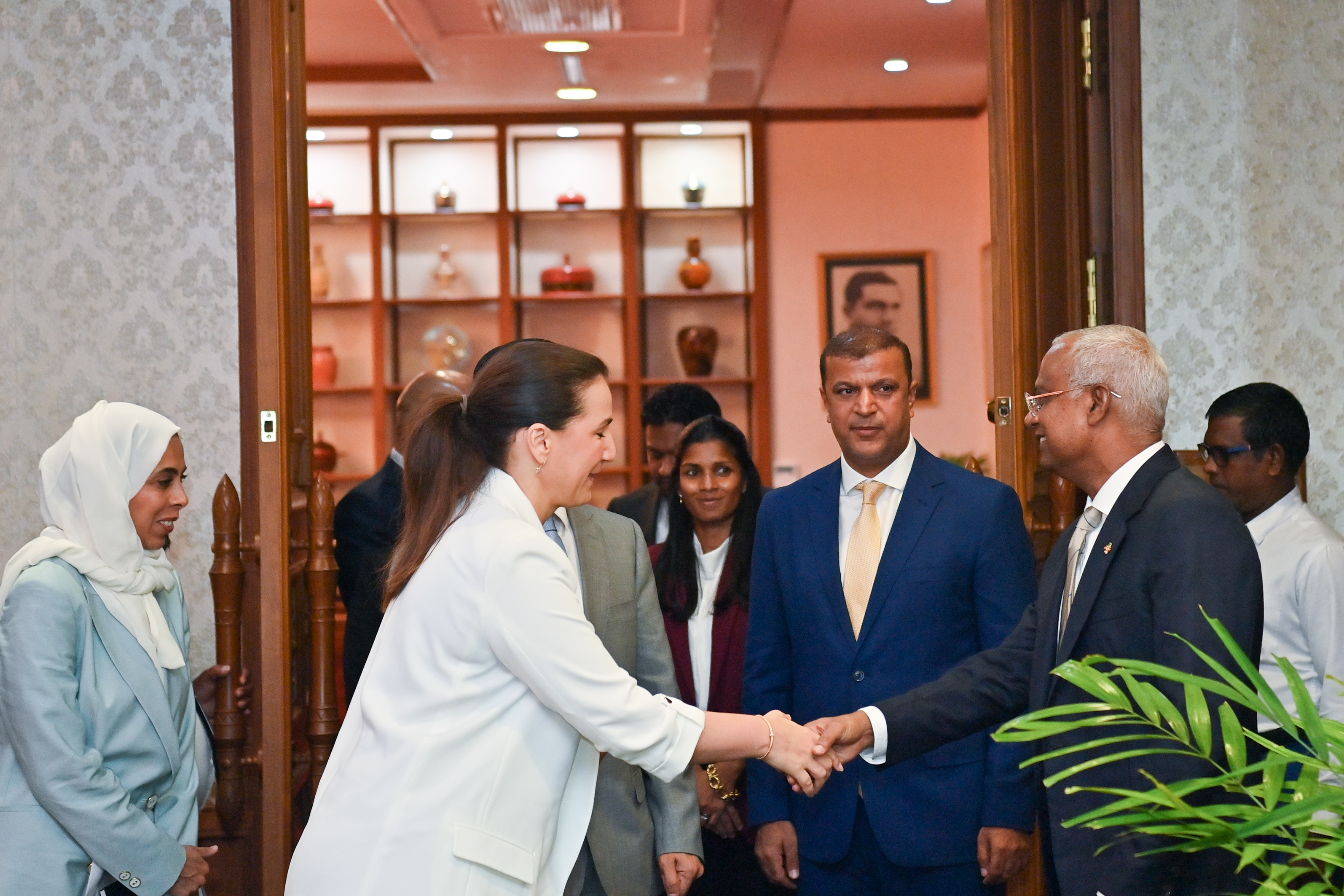 މޫސުމީ ބަދަލުތަކުގެ ނޭދެވޭ އަސަރުތައް ކުޑަކުރުމަށް ރައީސް ކުރަށްވާ މަސައްކަތަށް ޔޫއޭއީގެ ތައުރީފް