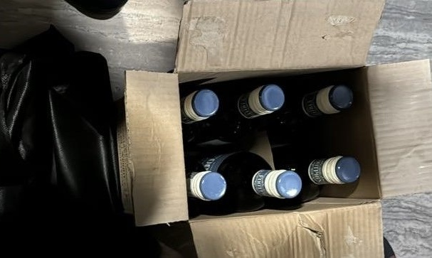 ގިނަ ޢަދަދެއްގެ ބަނގުރަލާއެކު ހައްޔަރުކުރި ތިން ބިދޭސީން ކޯޓުން ދޫކޮށްލައިފި