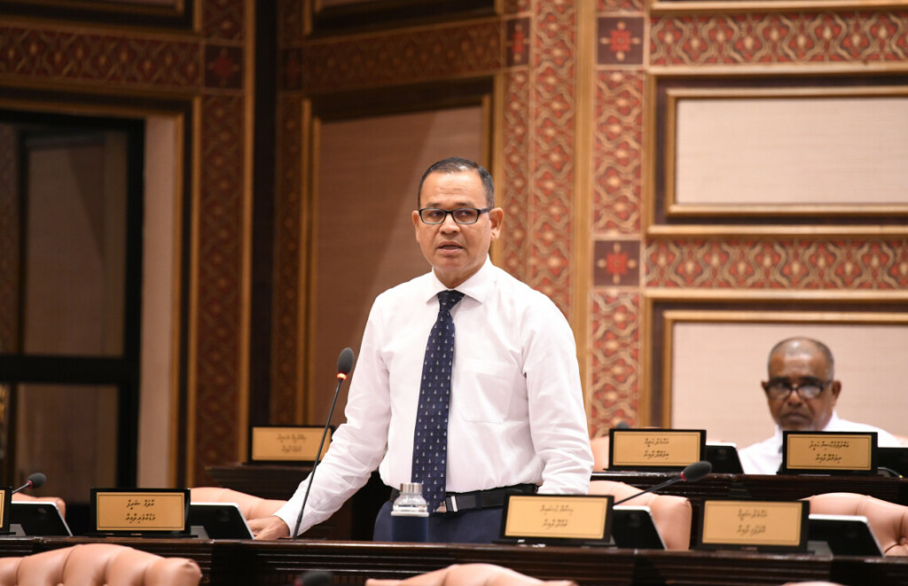 މައިނޯރިޓީ ލީޑަރކަން ގެއްލުނަސް، ސަރުކާރު ޖަވާބުދާރީ ކުރުވާނަން: އާދަމް ޝަރީފް