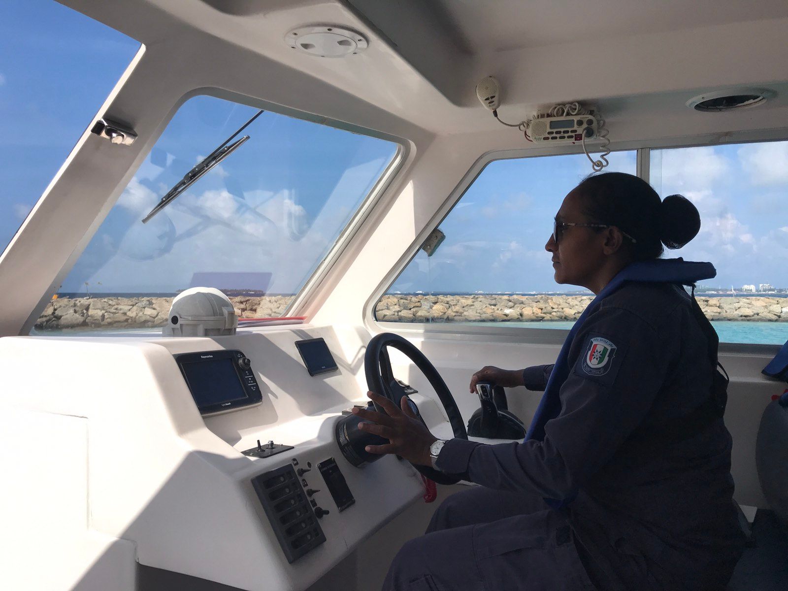 ފުލުހުންގެ ހިދުމަތުގެ ފުރަތަމަ އަންހެން ކައްޕީގެ ޝަރަފާއިއެކު ސަންފަ ތާރީހުގެ ތެރެއަށް