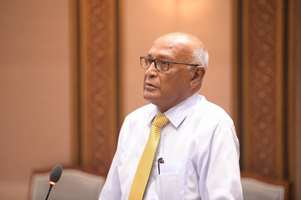 މިނިސްޓަރ ނަސީމް ދެއްކެވި ވާހަކަތަކެއްގެ ސަބަބުން ހޫނު ފެނަށް!