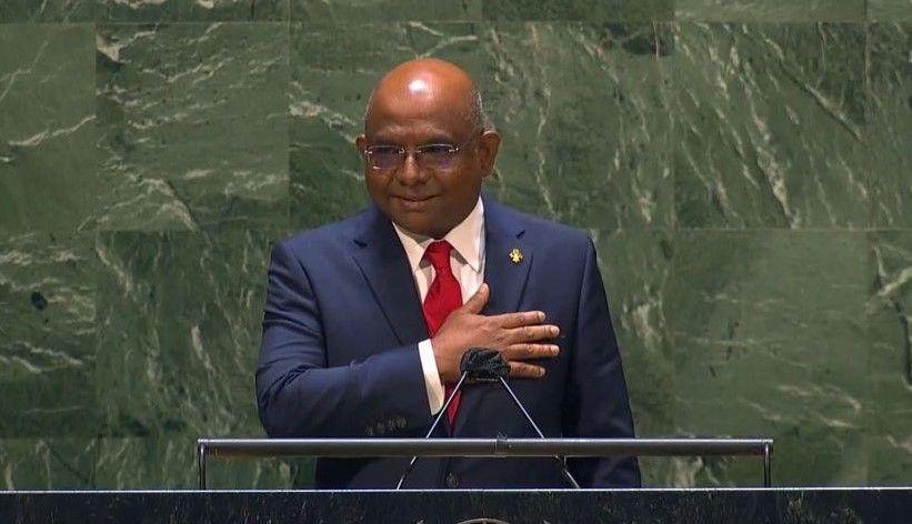 އުއްމީދުގެ ހުޅުކޮޅާއެކު ކުޑަކުޑަ ރާއްޖެ އދގެ ރިޔާސަތަށް!