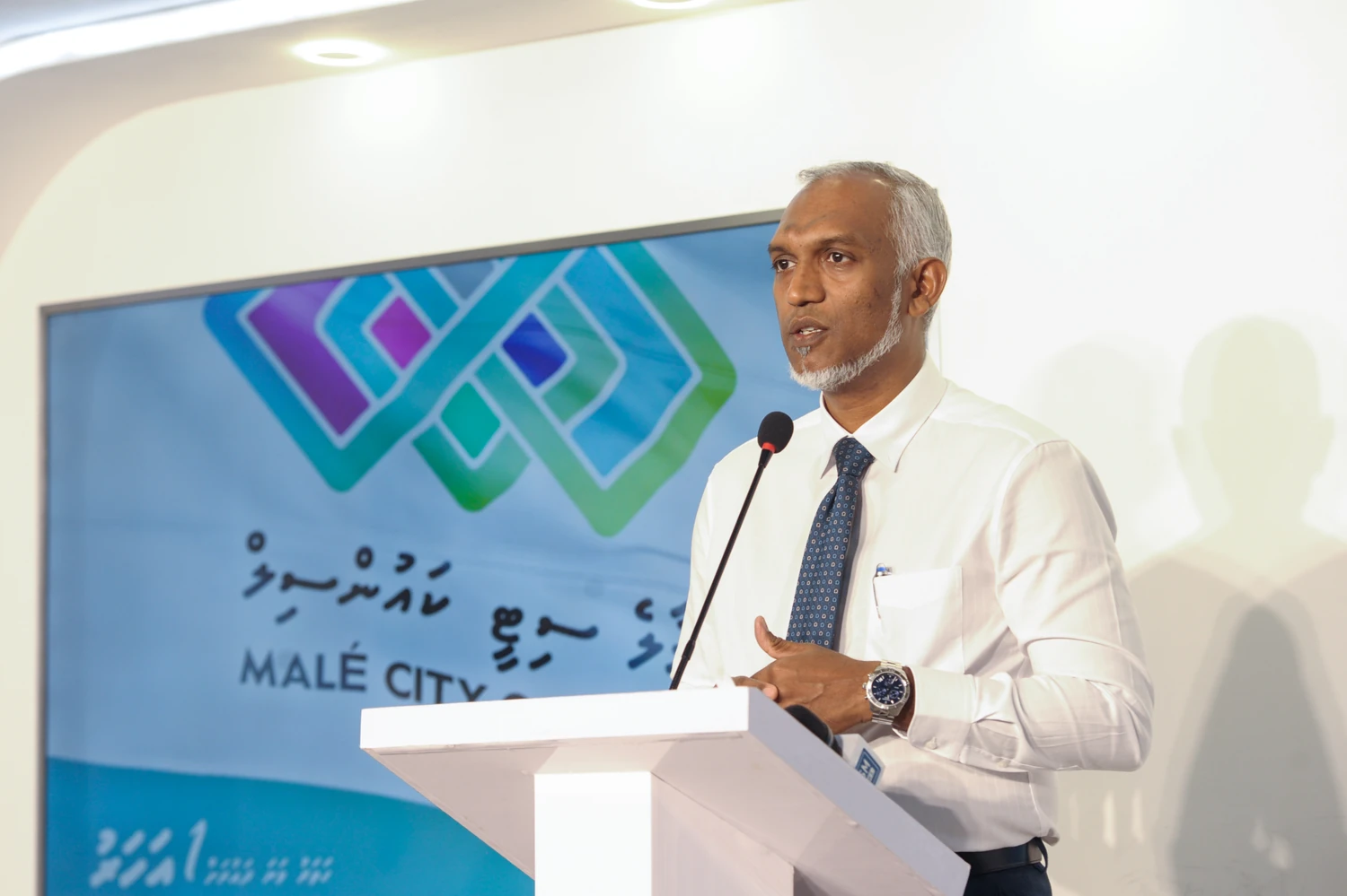 މިސްކިތްތަކުގައި ހިންގާ ނޭދެވޭ އަމަލުތައް މަދުވެއްޖެ: މޭޔަރ