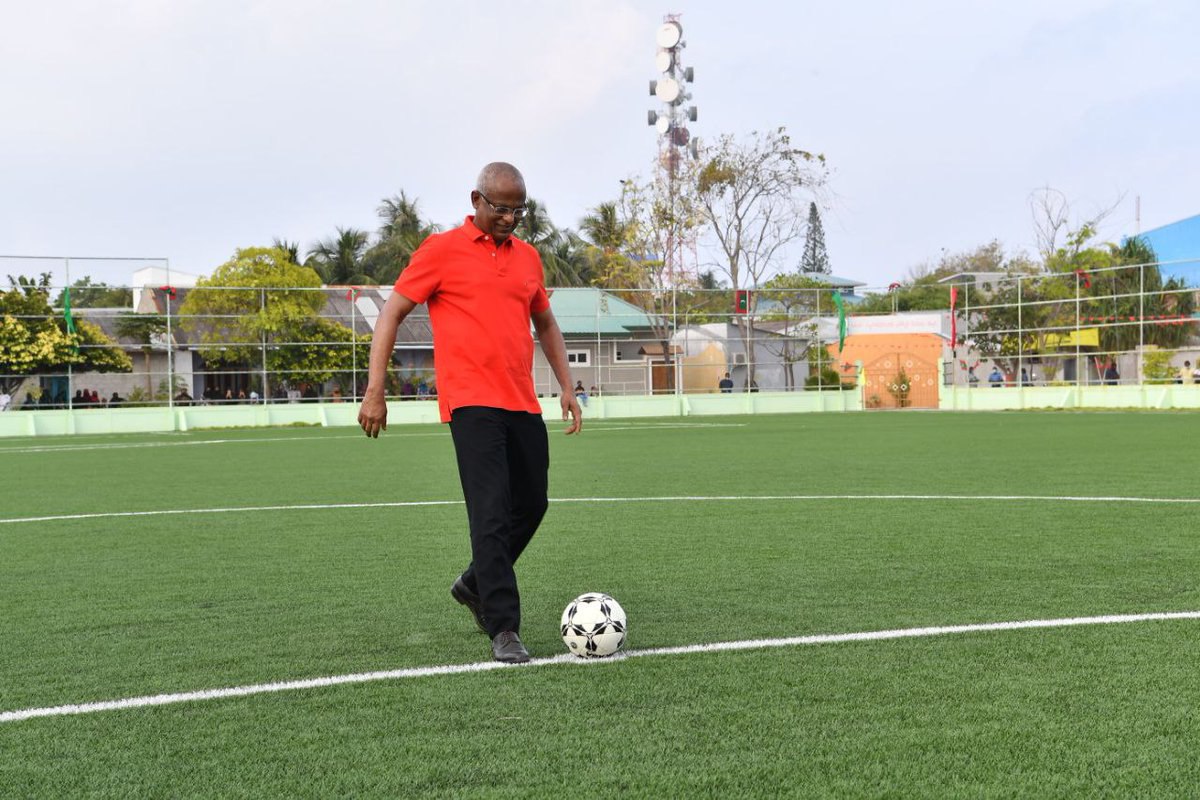 ހޮޅުދޫ ފުޓްބޯޅަ ދަނޑު މަރާމާތުކުރުމަށްފަހު ރަސްމީކޮށް ހުޅުވައިފި