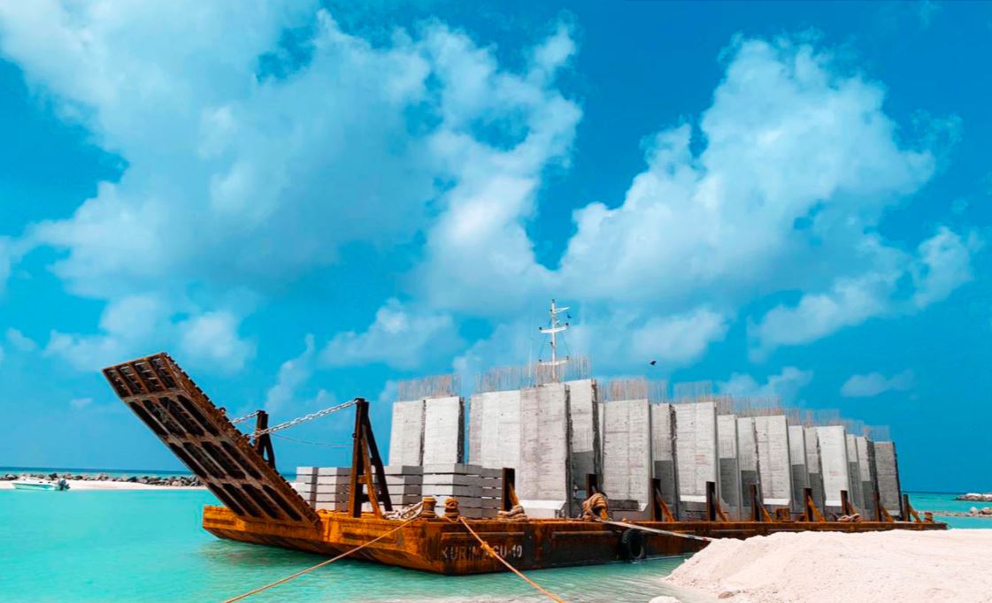 ހަނިމާދޫ ބަނދަރުގެ އެއްގަމުތޮށި މަރާމާތުކުރުމުގެ މަސައްކަތް ފަށައިފި