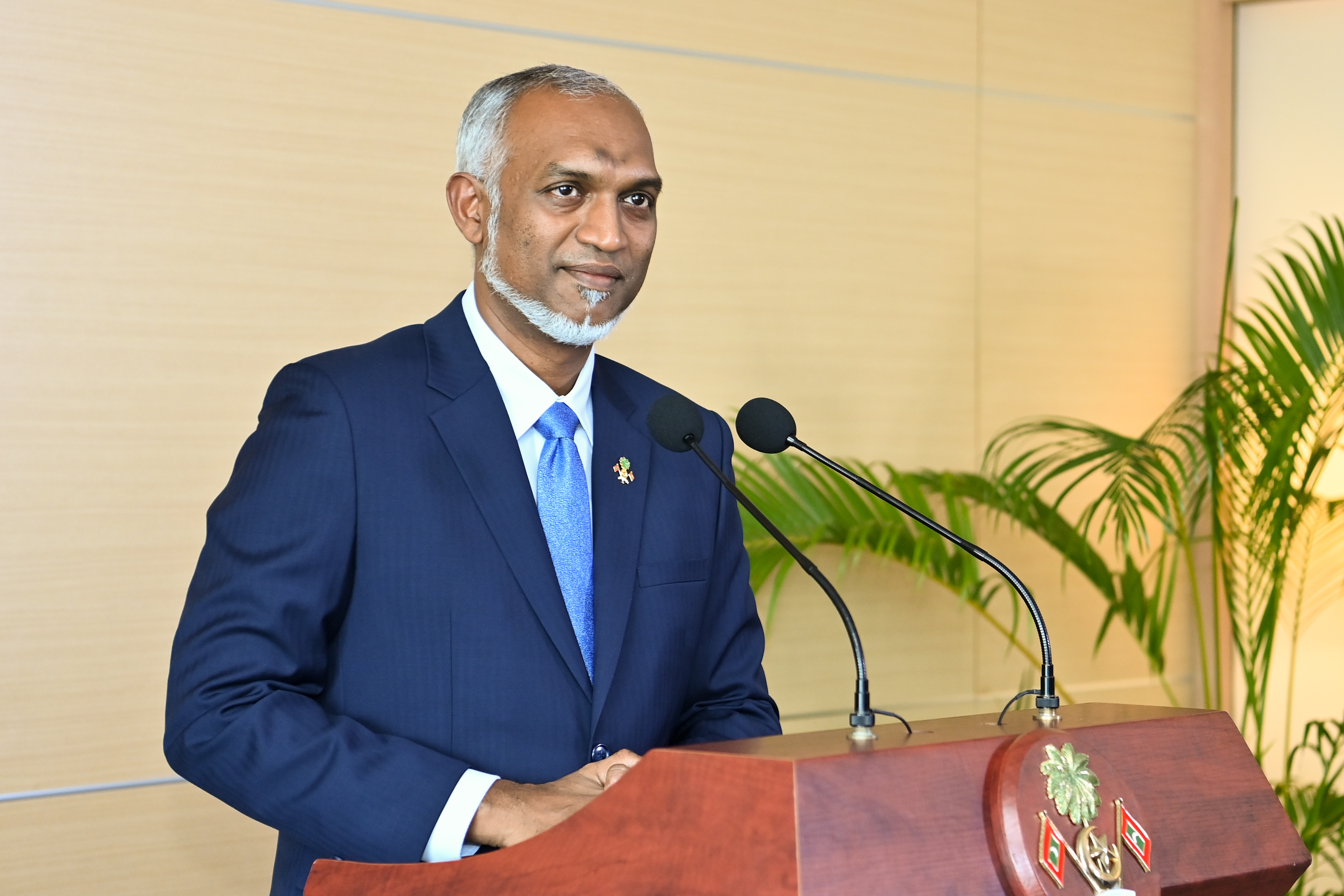 ވިނަރެސް ފްލެޓުގެ ޑައުންޕޭމަންޓާއި ކުލި ކުޑަކުރަން ސަރުކާރުން ނިންމައިފި