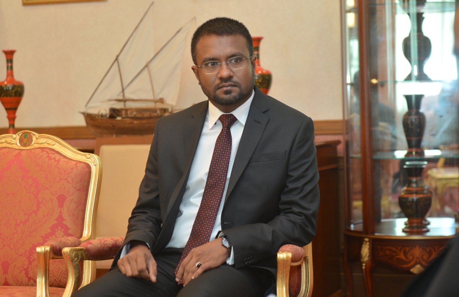 ޓްރާންސިޝަން މުއްދަތުގައި ކޯޓްތަކަށް އިސް ފަނޑިޔާރުން ނެގުން ރަނގަޅެއް ނޫން: މުހުތާޒް