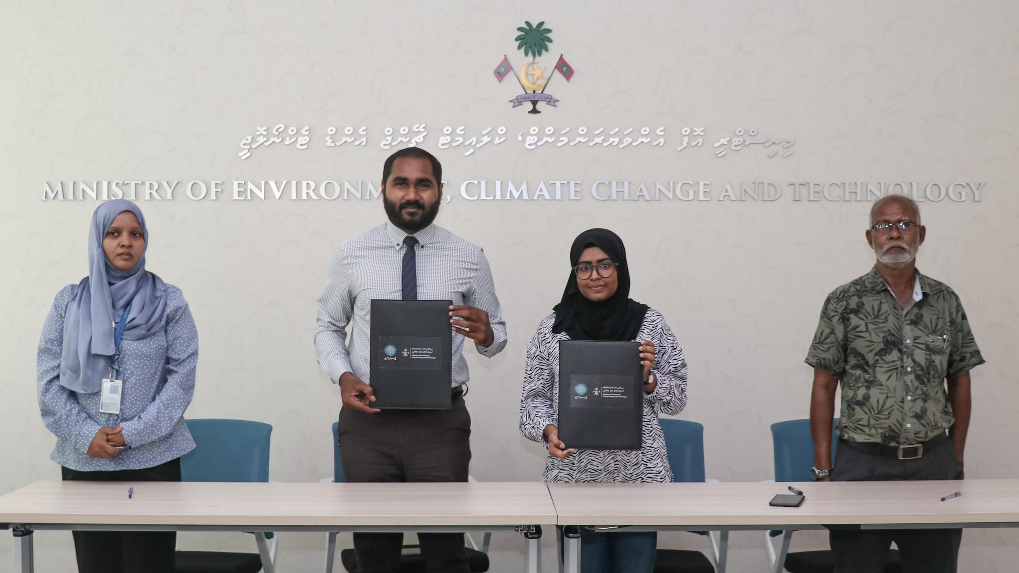 3 ރަށެއްގެ ކުނި މެނޭޖުކުރާ މަރުކަޒު ޤާއިމުކުރުމުގެ މަސައްކަތް ހަވާލުކޮށްފި