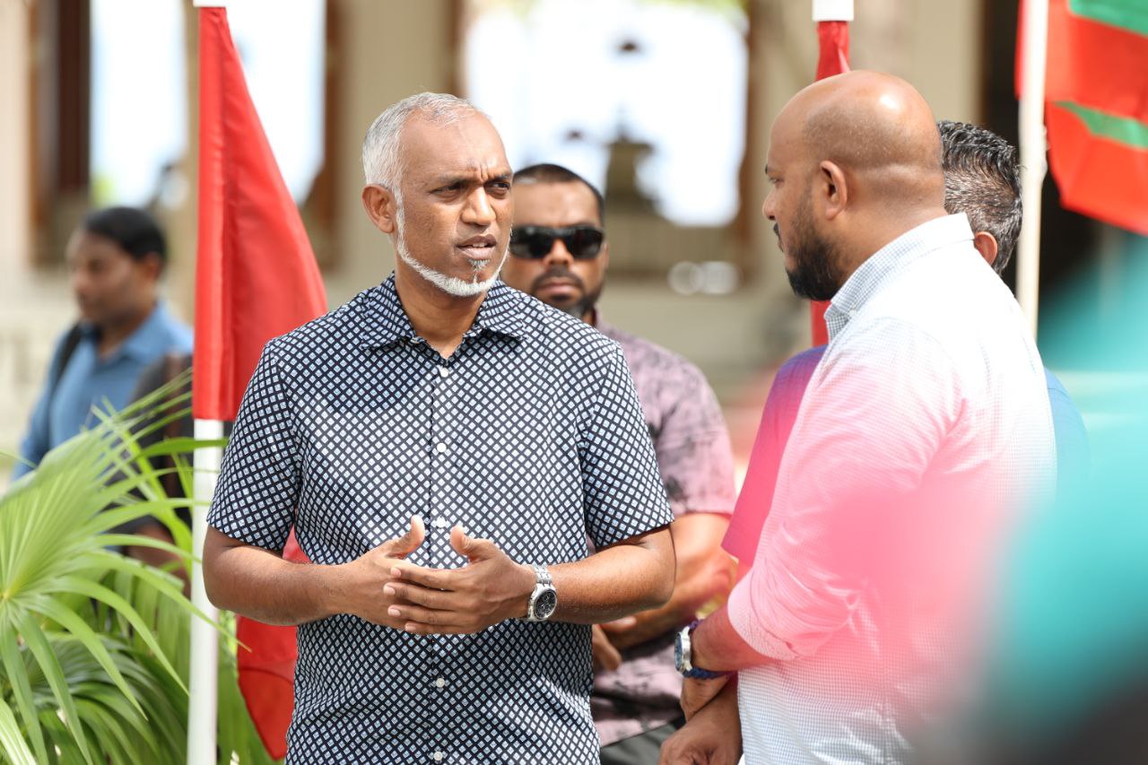 ޤައުމުގެ އިގްތިސާދު ކޮޅަށް ޖަހައި ރައީސް މުއިއްޒު ރައްޔިތުން ހެއްވާލާނެ: ޝުޖާއު