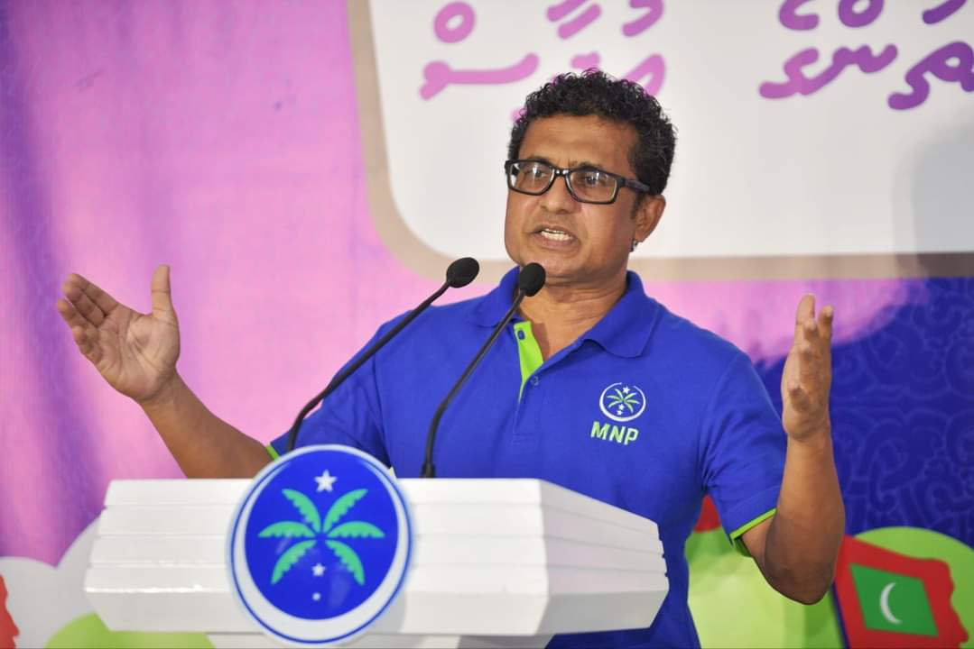 ކޯލިޝަން ހަދައިގެން ސަރުކާރުން ހަދާ ޑީލްތައް ރައްޔިތުންނަށް އެނގެންޖެހޭ: ޝަރީފް