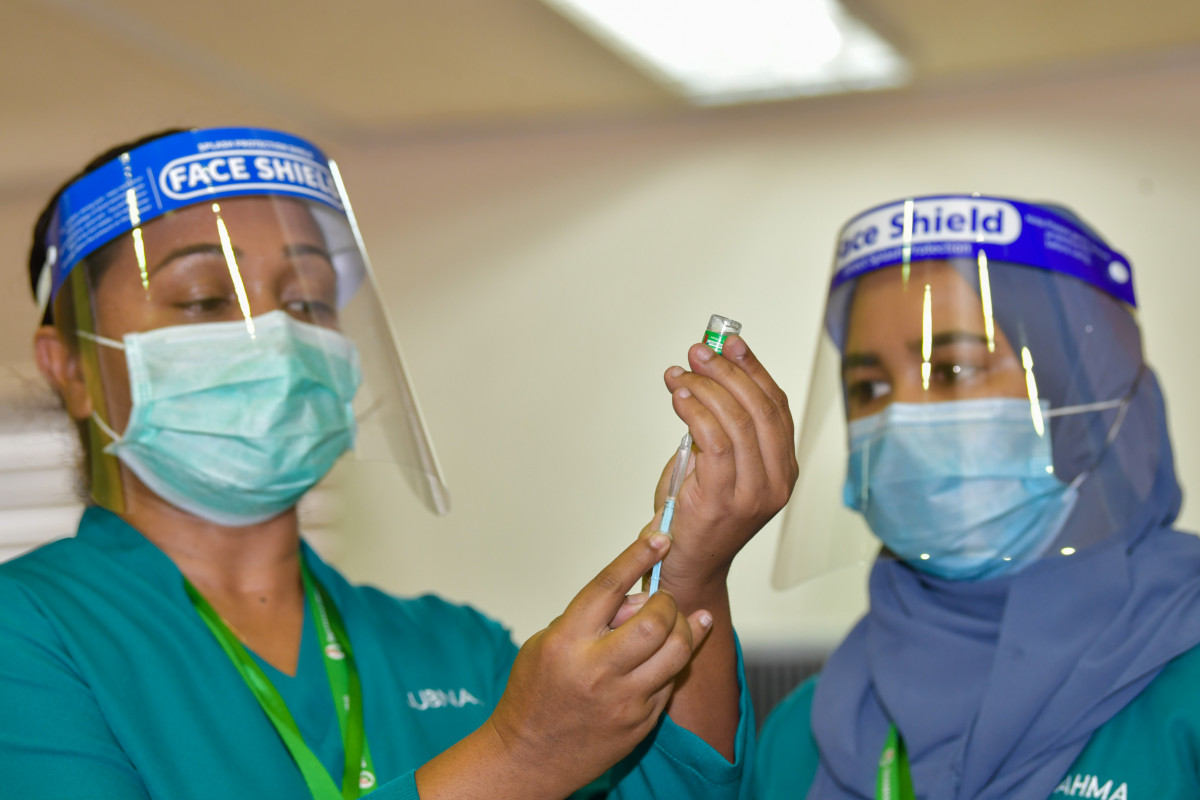 ކޮވިޑް ބޫސްޓަ ޑޯޒް ޖެހުމަށް ލައްކައަށްވުރެ ގިނަ ޑޯޒް ވެކްސިން ރާއްޖެއަށް ހަދިޔާކޮށްފި