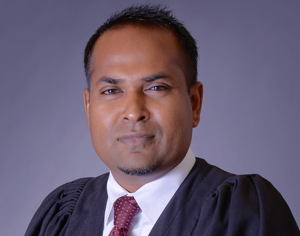 ހައިކޯޓުގެ ފަނޑިޔާރު އަލީ ސަމީރު އިސްތިއުފާދެއްވައިފި