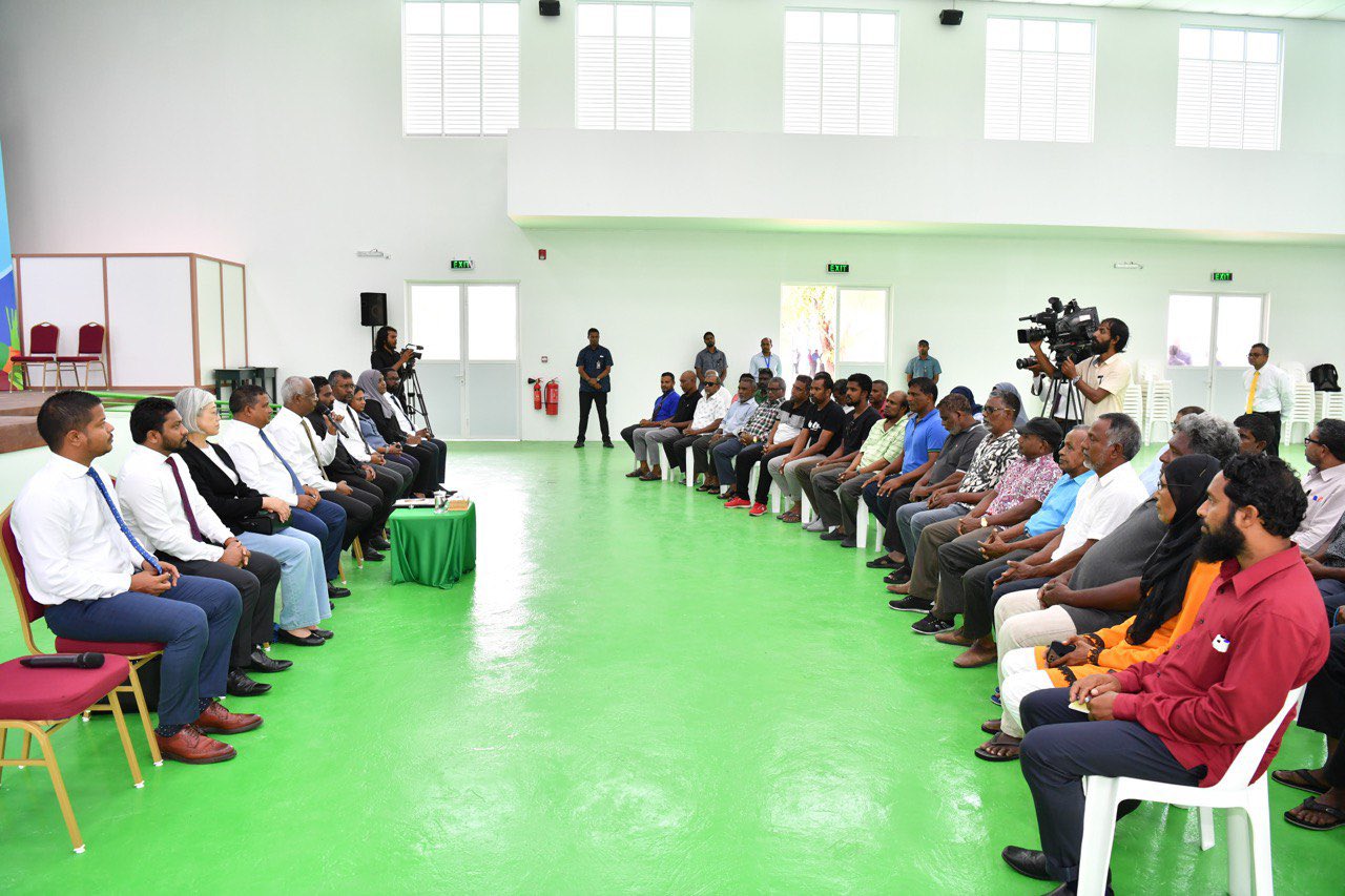 ރައީސް ސާލިހު ކާށިދޫ ދަނޑުވެރިންނާއި ބައްދަލުކުރައްވައިފި