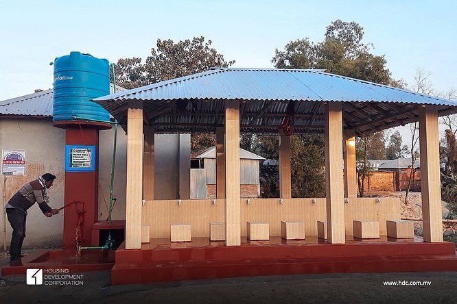 އެޗްޑީސީގެ މުވައްޒަފުންގެ އެހީގައި ރޮހިންޔާ މުސްލިމުންނަށް އިތުރު ފެން ވަޅެއް