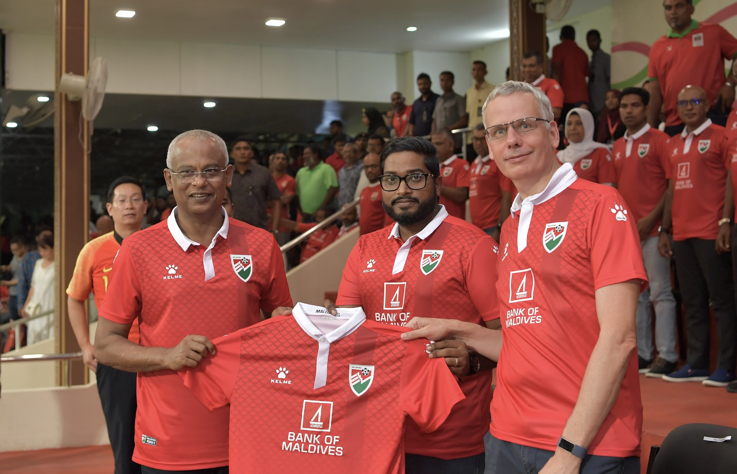 އިސްތިއުފާދިން ކޯޗުގެ އުނދަގޫބޮޑުވެ މިހާރުގެ ކޯޗަށް ގޮތްހުސްވަނީބާ؟