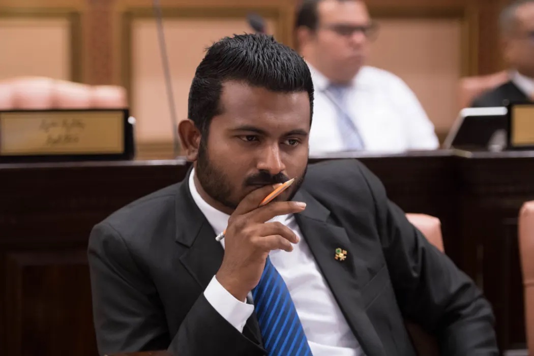 މާންދޫން މަސްވެރިންނަށް ފައިސާ ނުދޭތީ އެމްޑީޕީން މަޖިލީހަށް ކުއްލި މައްސަލައެއް