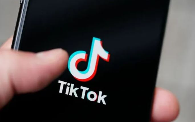 ސޯމާލިއާ ގައި ޓިކްޓޮކާއި ޓެލެގްރާމް މަނާކުރުމަށް ނިންމައިފި